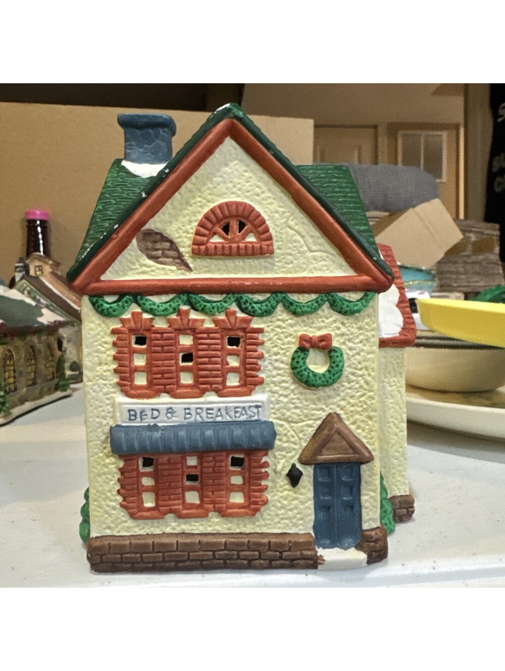 1993 Noma Bed And Breakfast Christmas Illuminated Village Approx 5x5x6.5 Inch